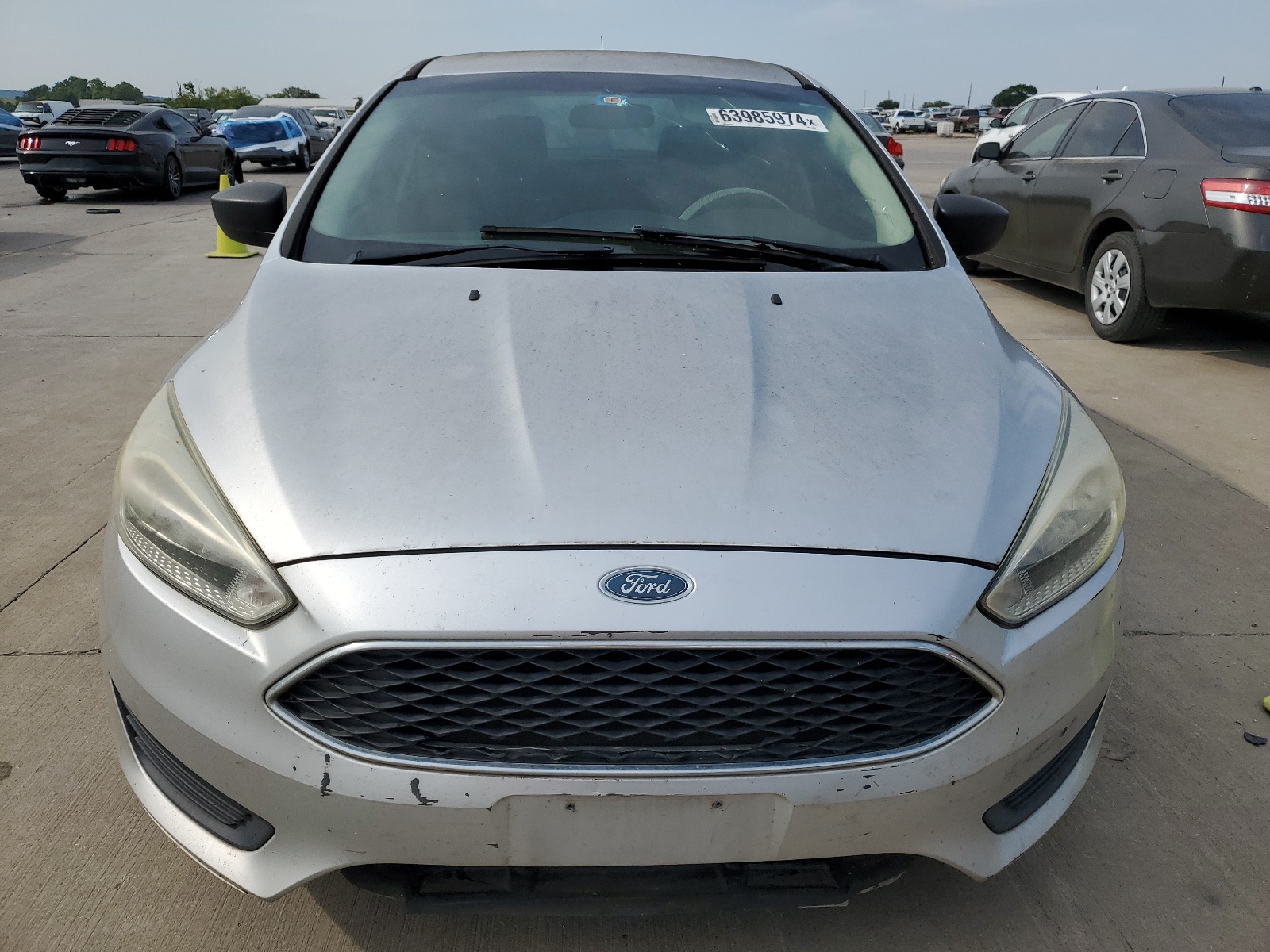 2016 Ford Focus S vin: 1FADP3E28GL394919