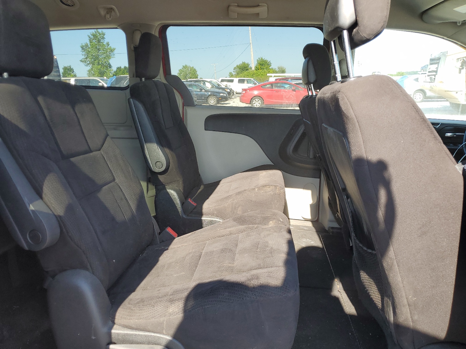 2A4RR5DG6BR615043 2011 Chrysler Town & Country Touring