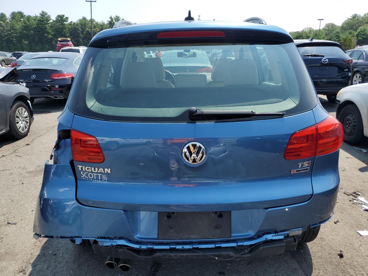 WVGBV7AX5HK004975 2017 Volkswagen Tiguan S