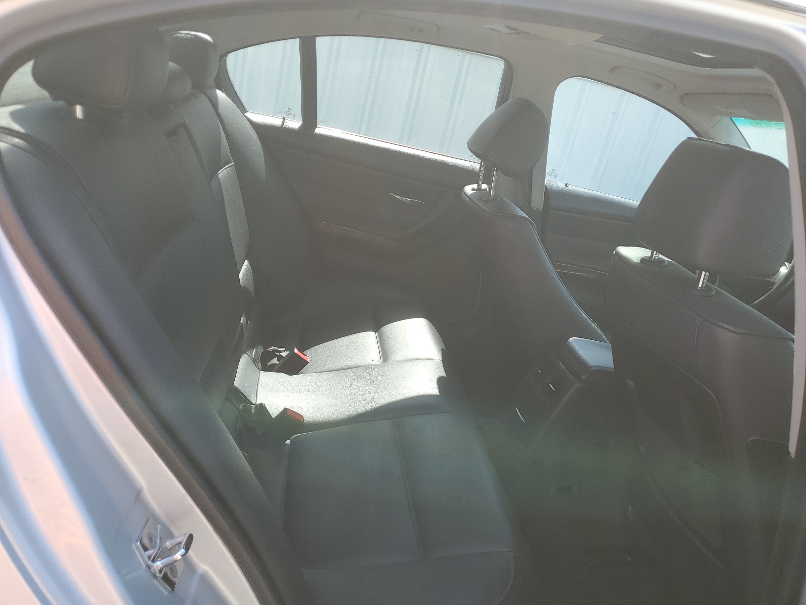 WBAVD33526KL51067 2006 BMW 330 Xi