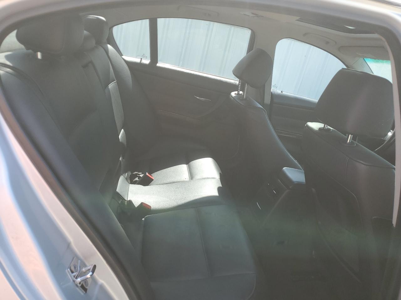 2006 BMW 330 Xi VIN: WBAVD33526KL51067 Lot: 55632164