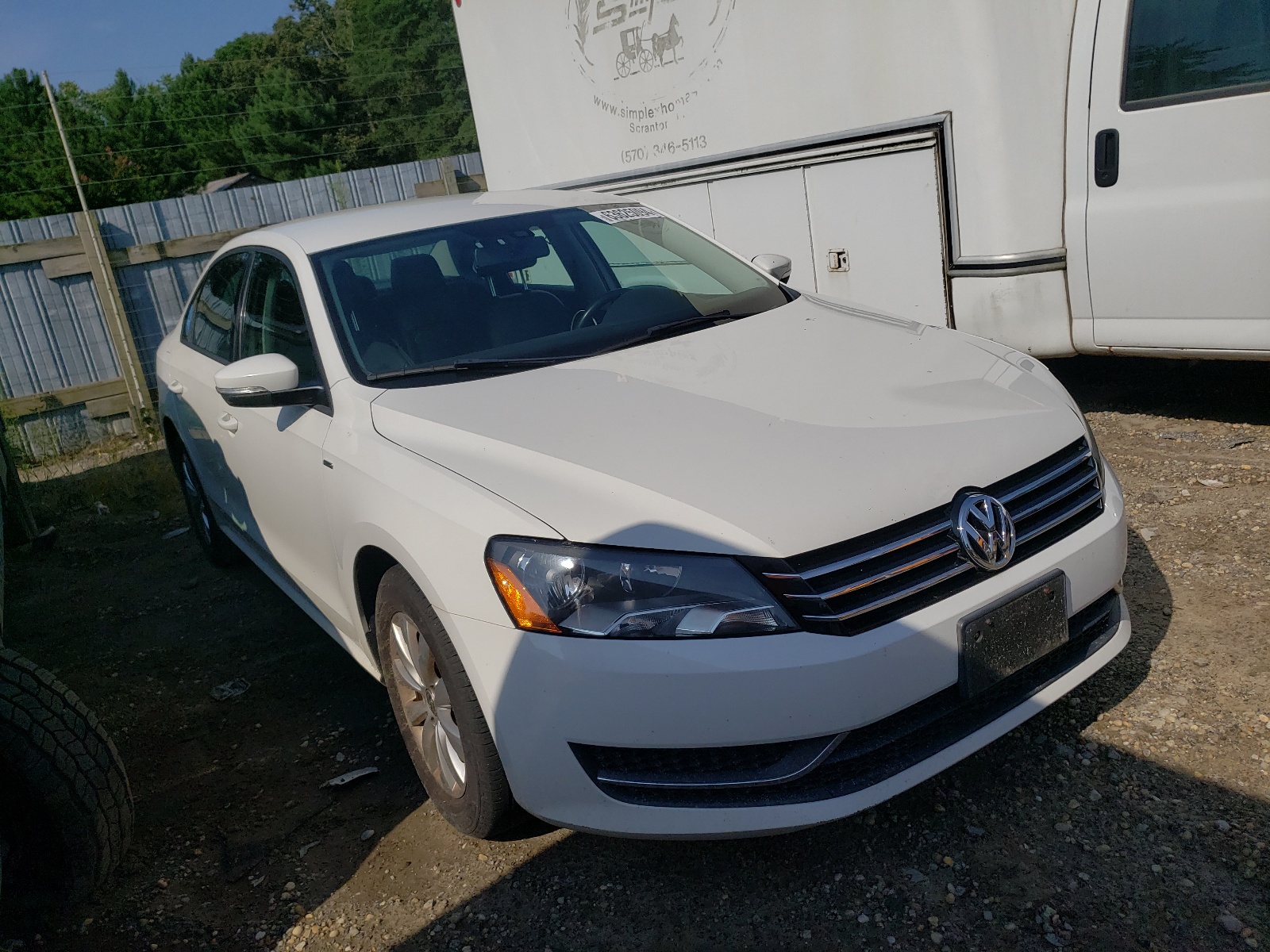 2015 Volkswagen Passat S vin: 1VWAT7A34FC026053