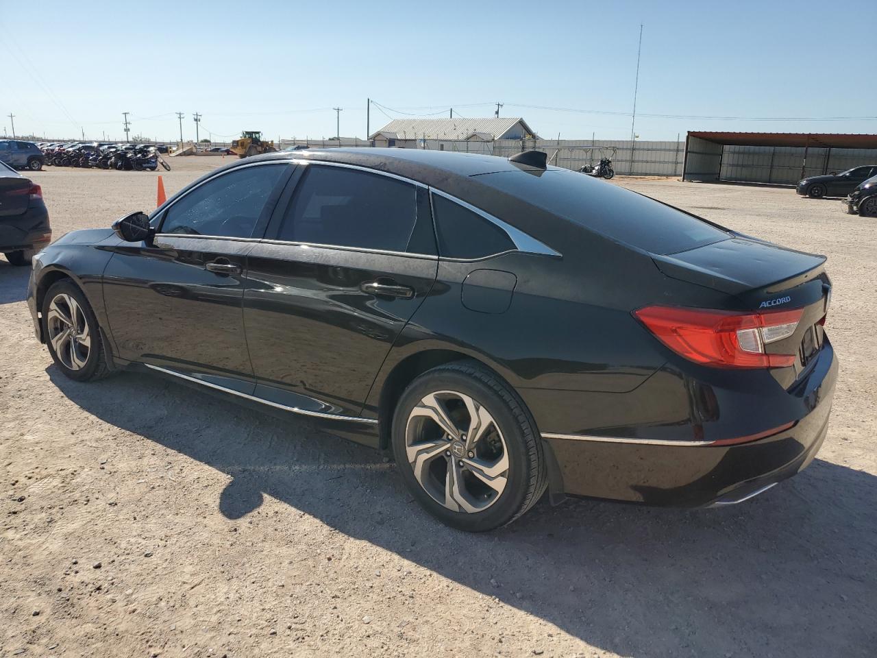 1HGCV1F60JA102802 2018 HONDA ACCORD - Image 2