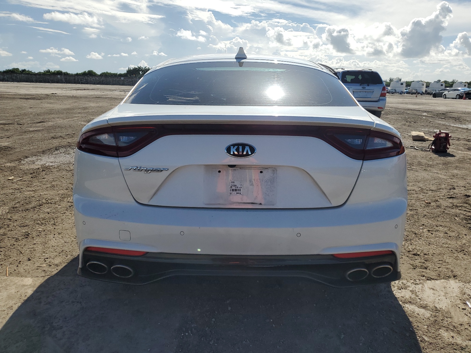 KNAE15LAXJ6024497 2018 Kia Stinger