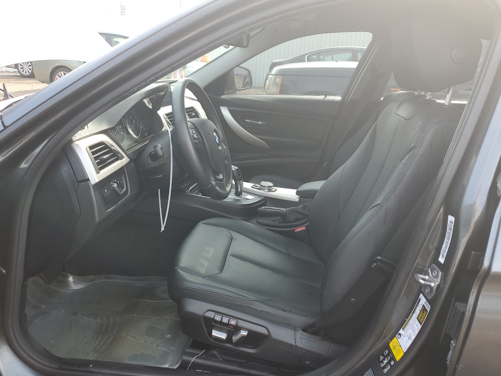 WBA8A3C59GK551614 2016 BMW 320 Xi