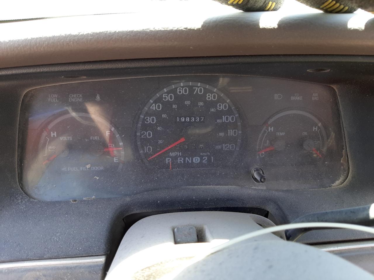 1998 Ford Crown Victoria VIN: 2FAFP73W9WX173028 Lot: 52041364