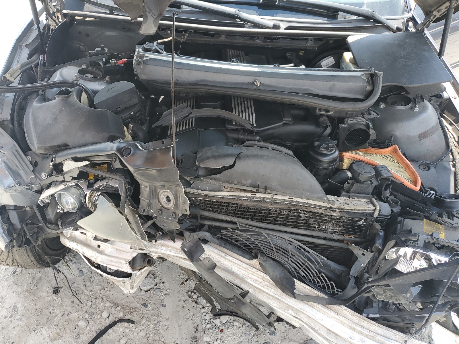 WBAEV33433KL79458 2003 BMW 325 I