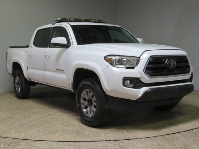 2018 Toyota Tacoma Double Cab vin: 5TFAZ5CN3JX068851