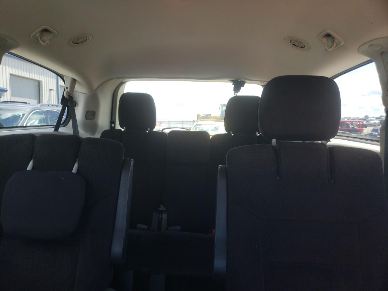 2014 Dodge Caravan - Image 10