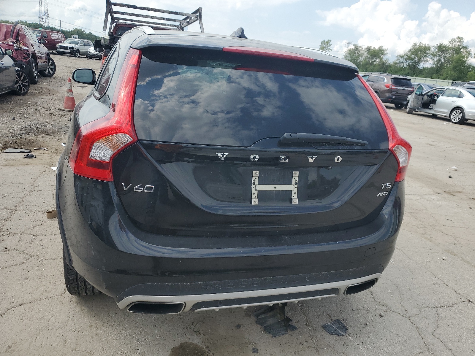 YV440MWK3J2055577 2018 Volvo V60 Cross Country Premier