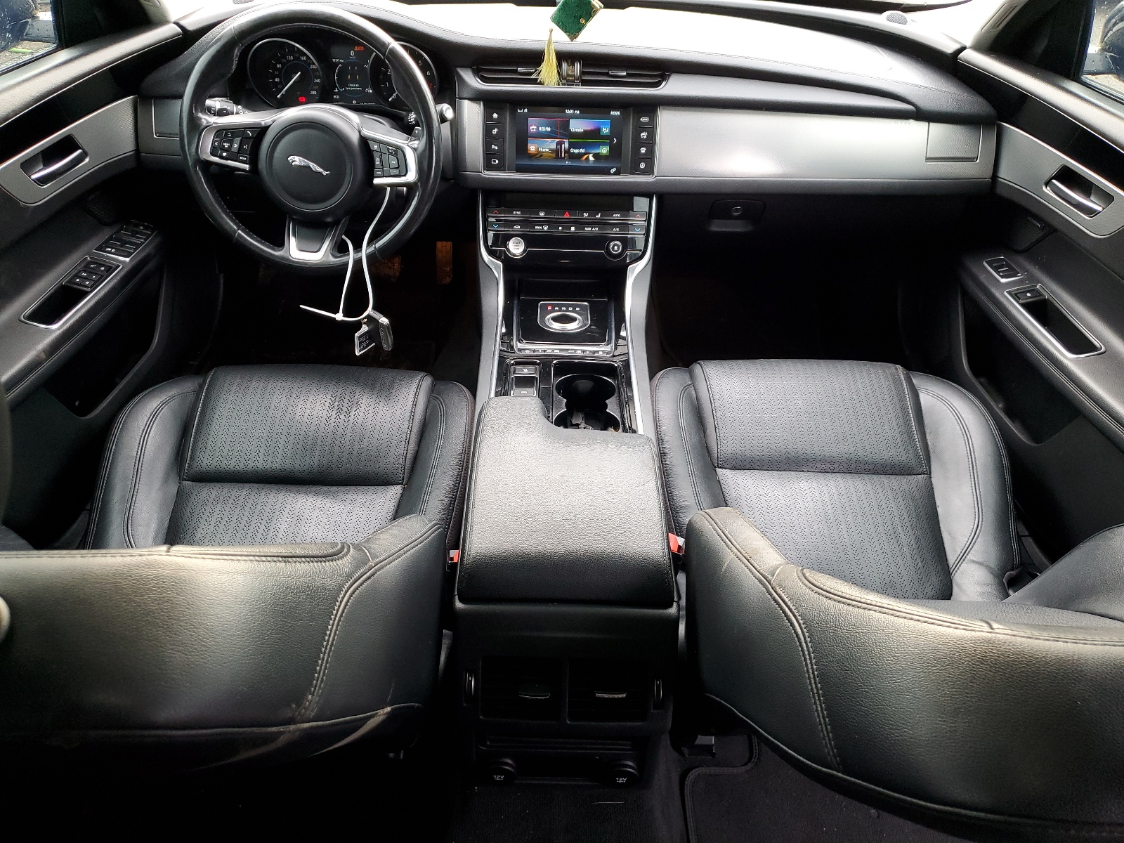 SAJBK4FX3JCY65318 2018 Jaguar Xf Prestige