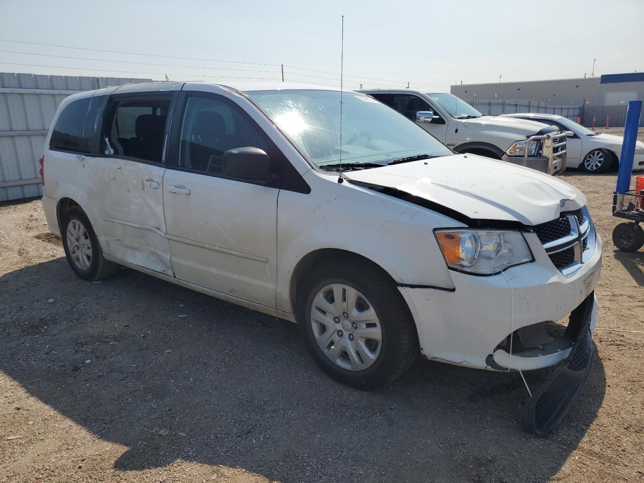 2015 Dodge Caravan - Image 4