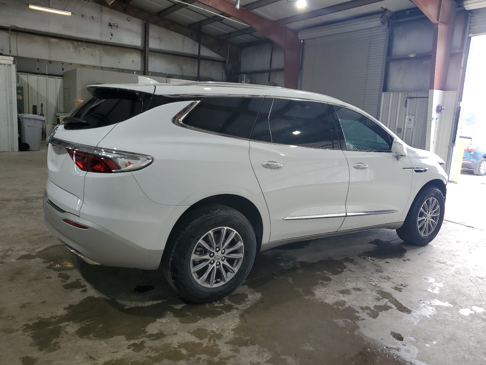 2024 Buick Enclave Premium vin: 5GAEVBKW2RJ131895