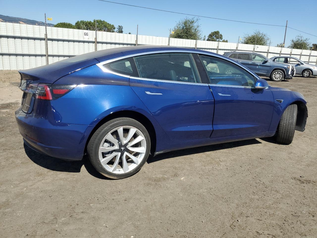 5YJ3E1EBXJF130756 2018 Tesla Model 3