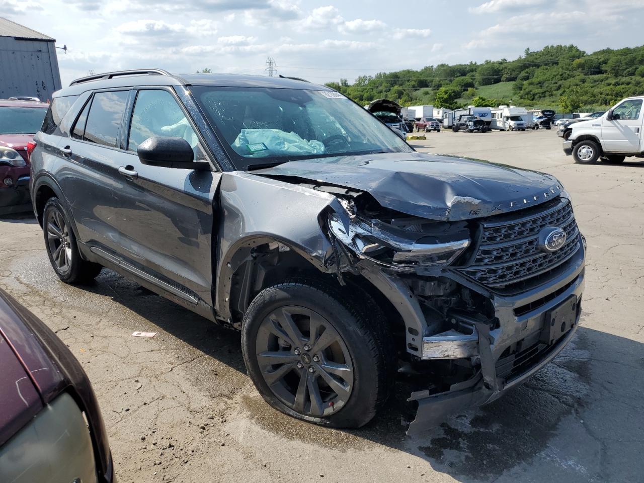 2021 Ford Explorer - Image 4