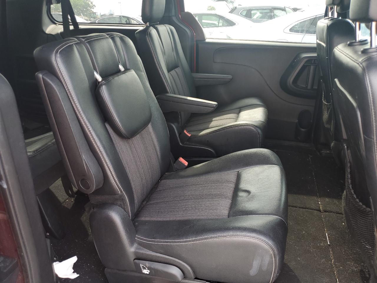 2014 Chrysler Town & Country S VIN: 2C4RC1HG3ER177922 Lot: 64457584