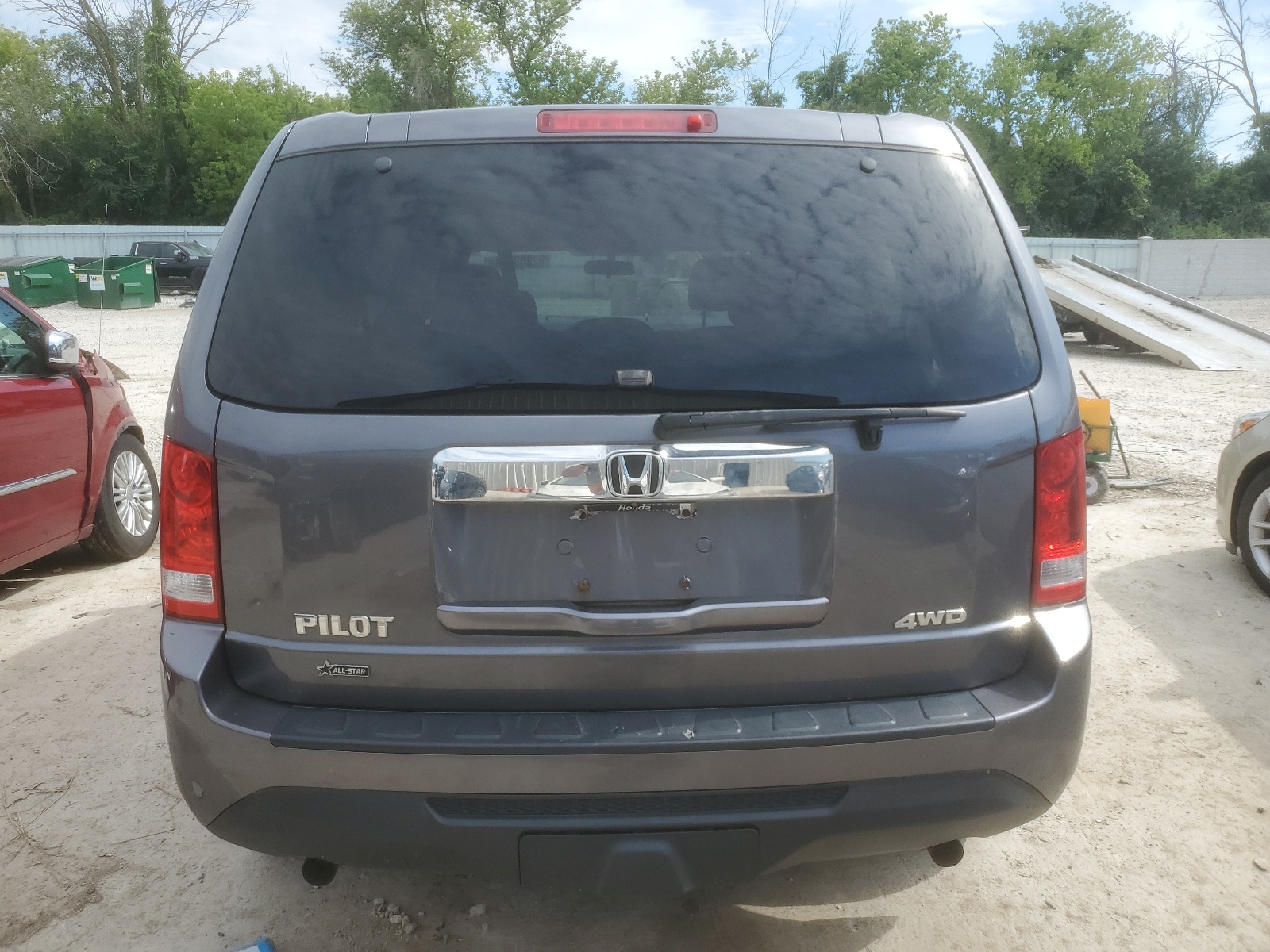 2015 Honda Pilot Lx vin: 5FNYF4H2XFB075572