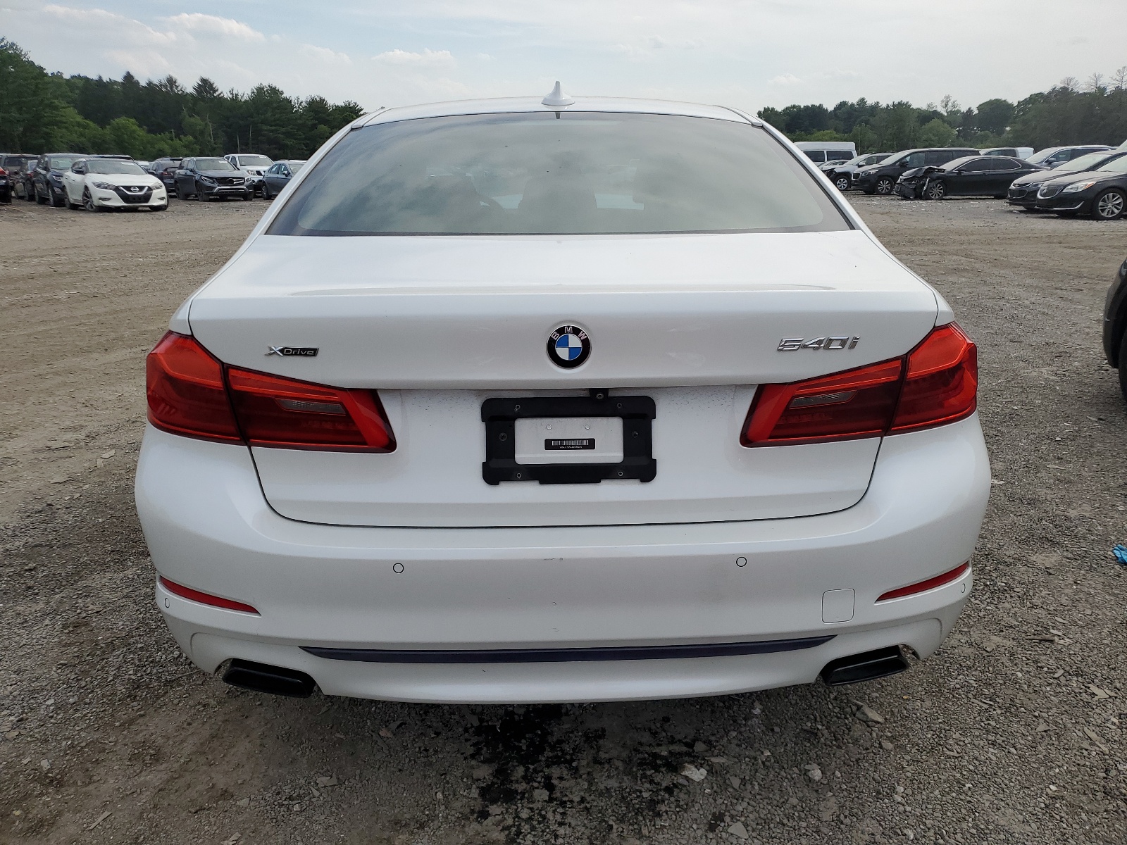 WBAJE7C52JWC55284 2018 BMW 540 Xi