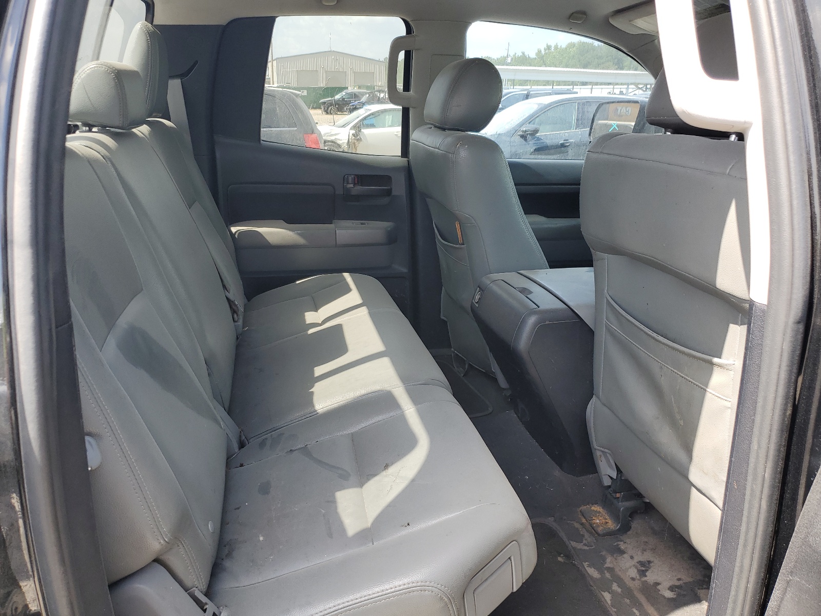 5TFUW5F11CX215637 2012 Toyota Tundra Double Cab Sr5