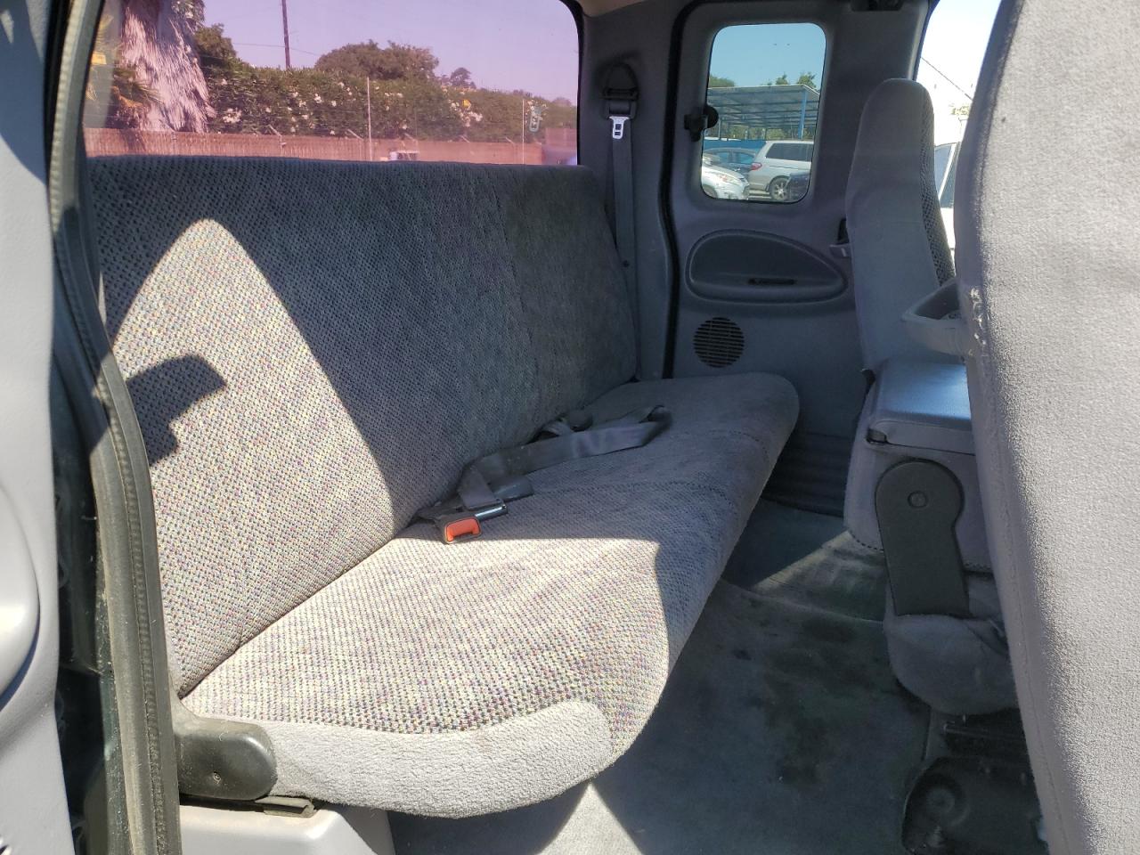 2000 Dodge Ram 1500 VIN: 3B7HC13Z9YG151629 Lot: 61378664