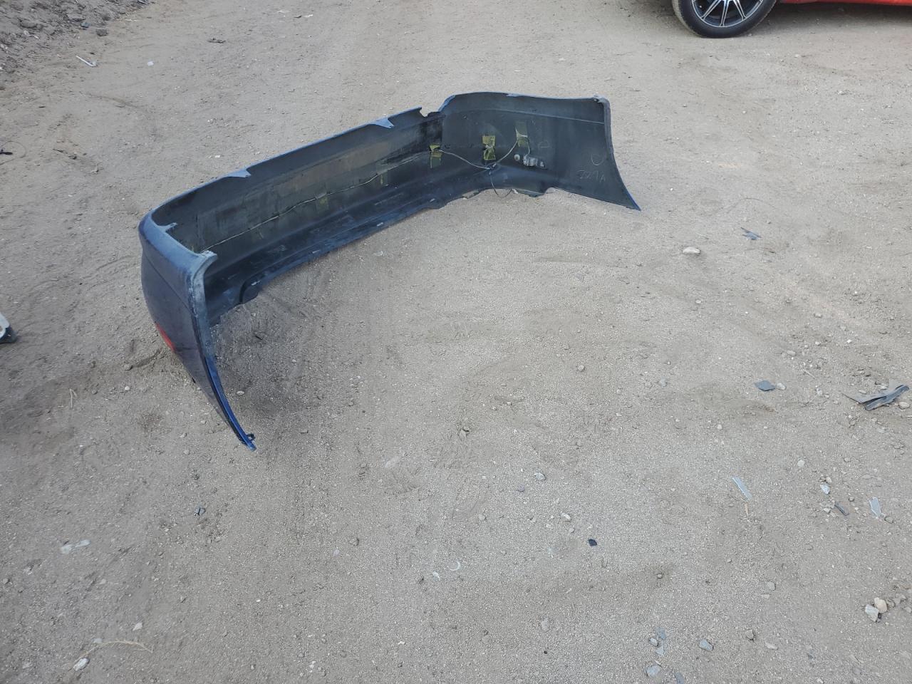 2001 Lexus Is 300 VIN: JTHBD182810027519 Lot: 64394324