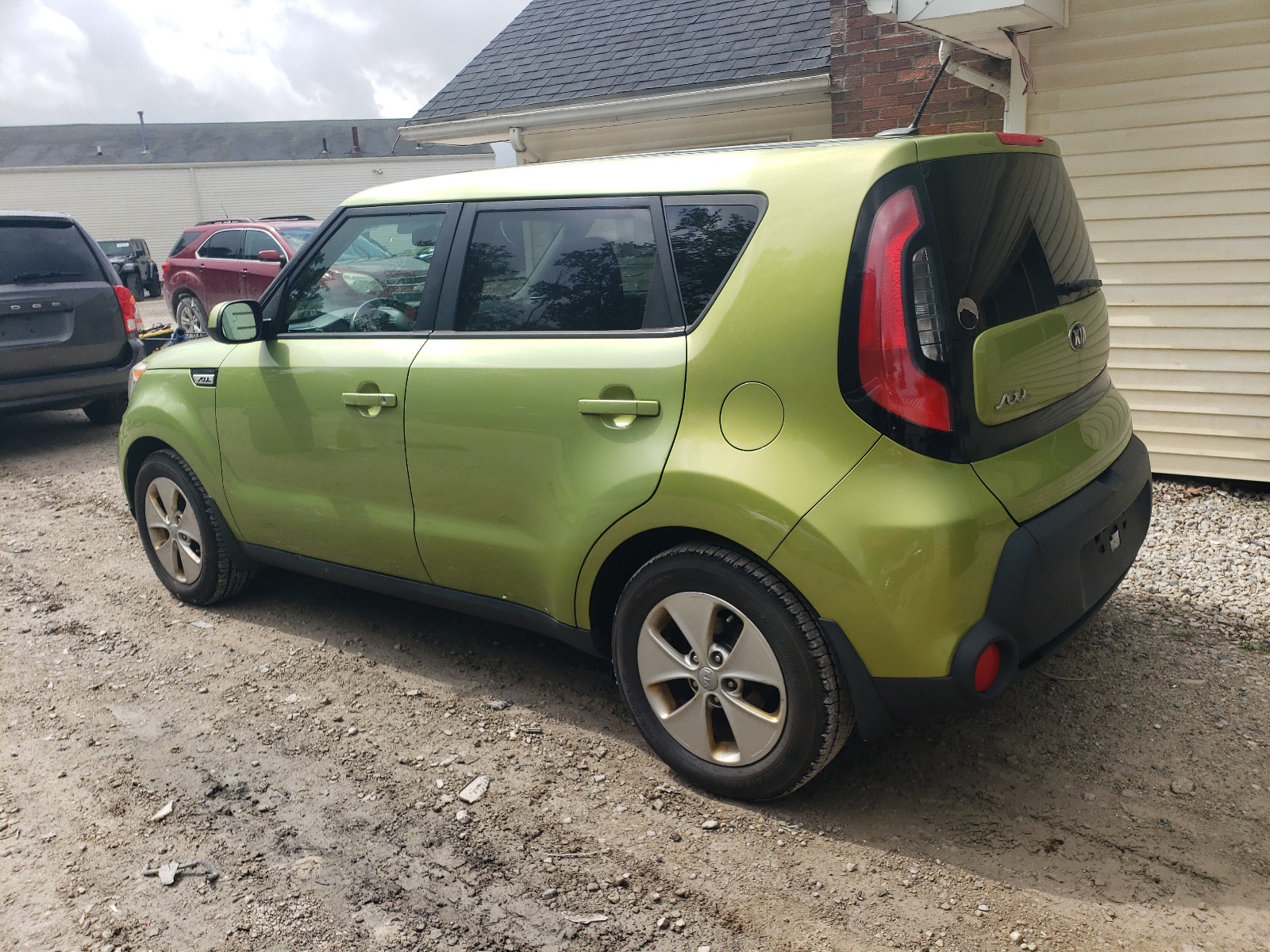 2016 Kia Soul vin: KNDJN2A2XG7822369