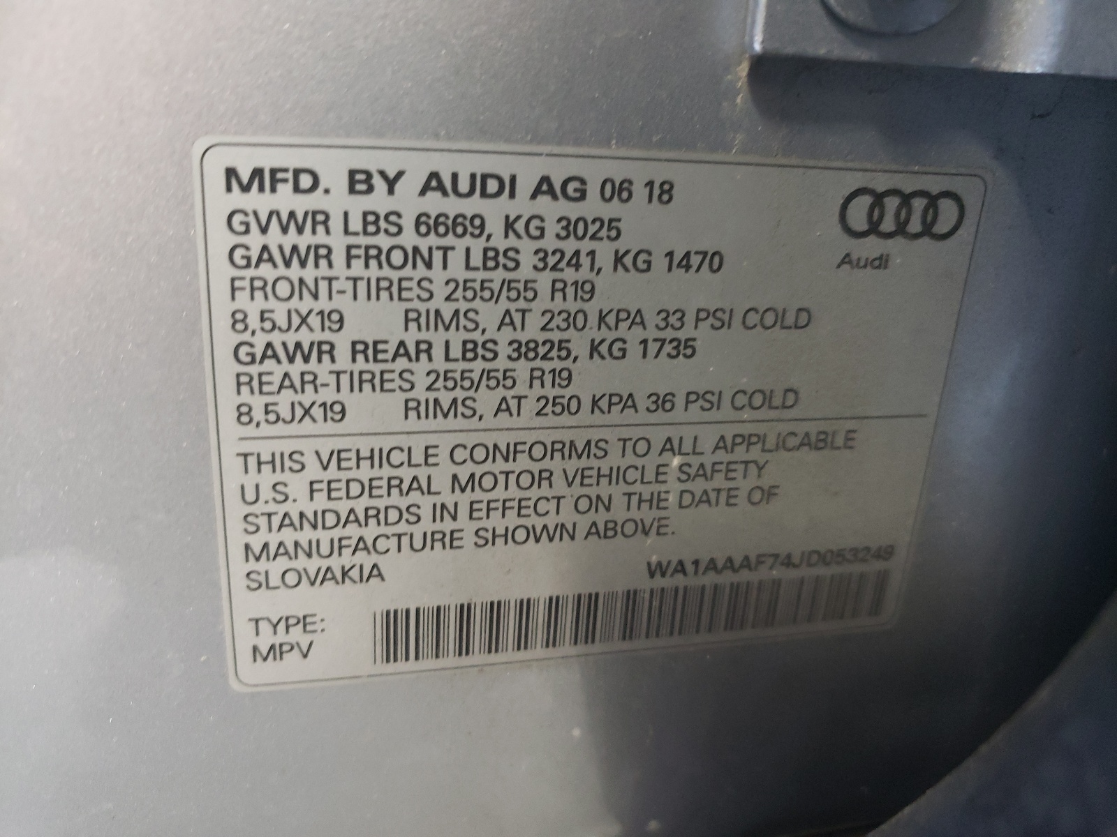 WA1AAAF74JD053249 2018 Audi Q7 Premium