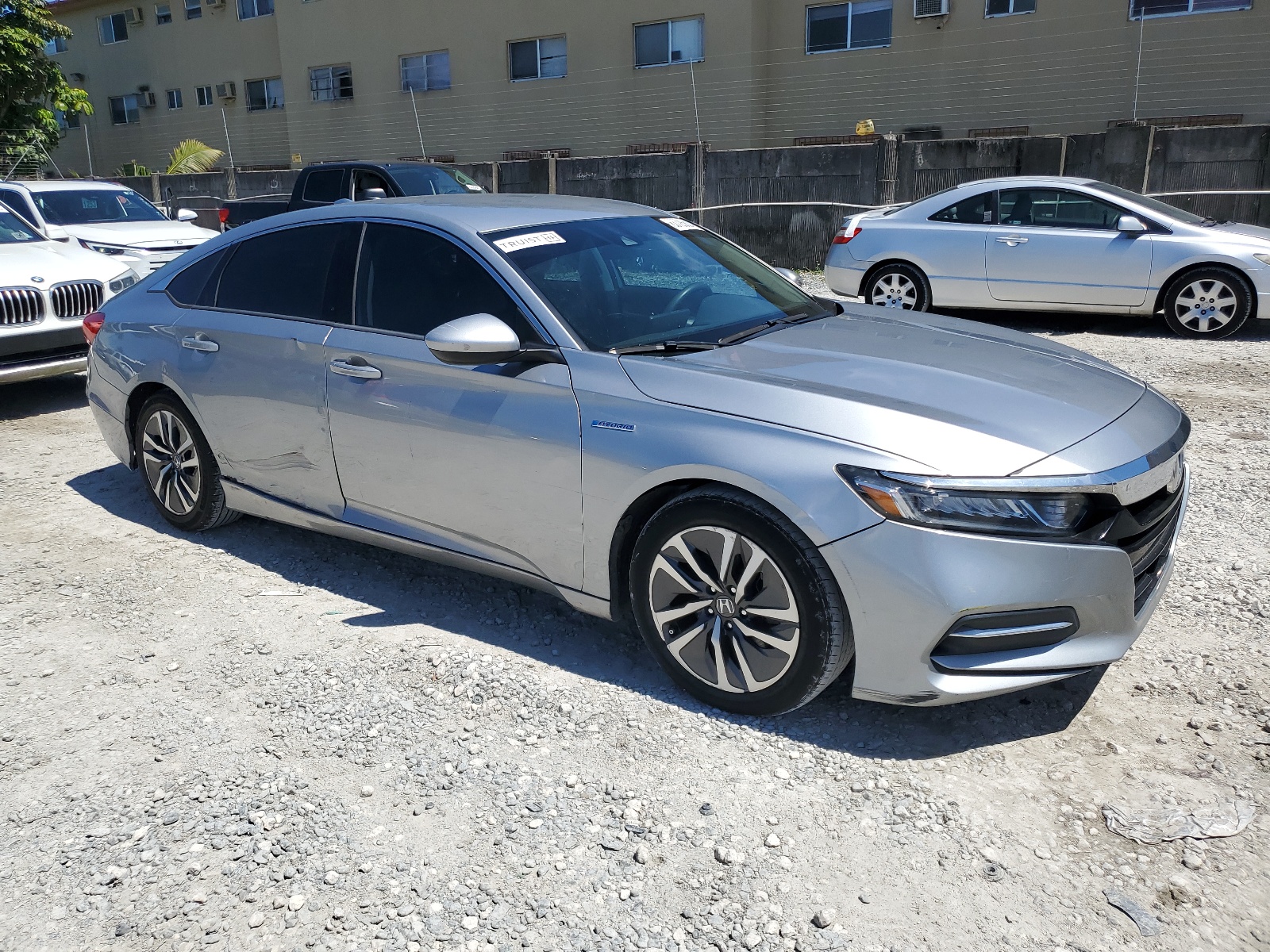 2018 Honda Accord Hybrid vin: 1HGCV3F11JA002501