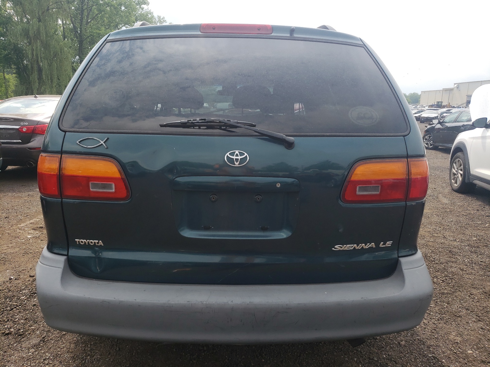 4T3ZF13C6WU069555 1998 Toyota Sienna Le