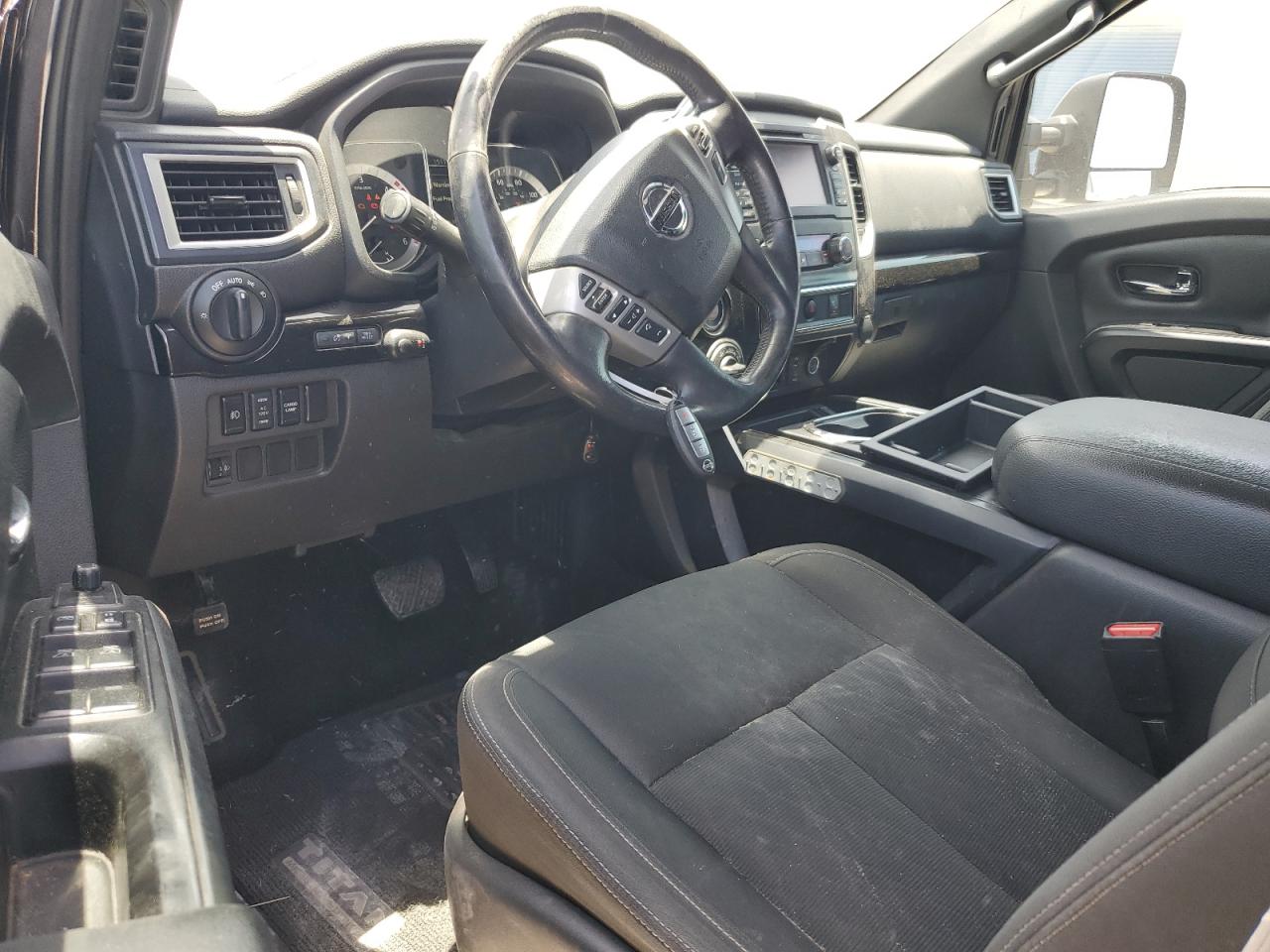 1N6BA1F41JN540027 2018 Nissan Titan Xd Sl