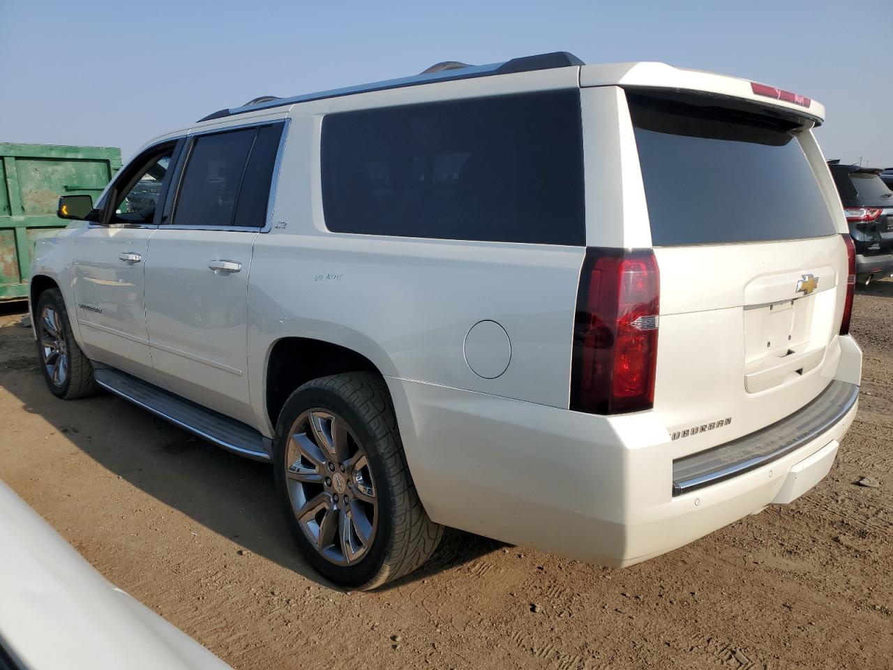 1GNSKKKC4FR282368 2015 CHEVROLET SUBURBAN - Image 2