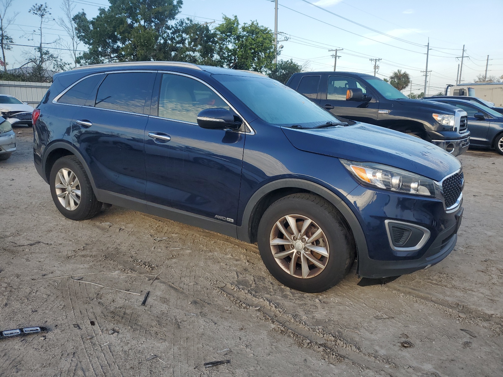 2017 Kia Sorento Lx vin: 5XYPGDA56HG322448