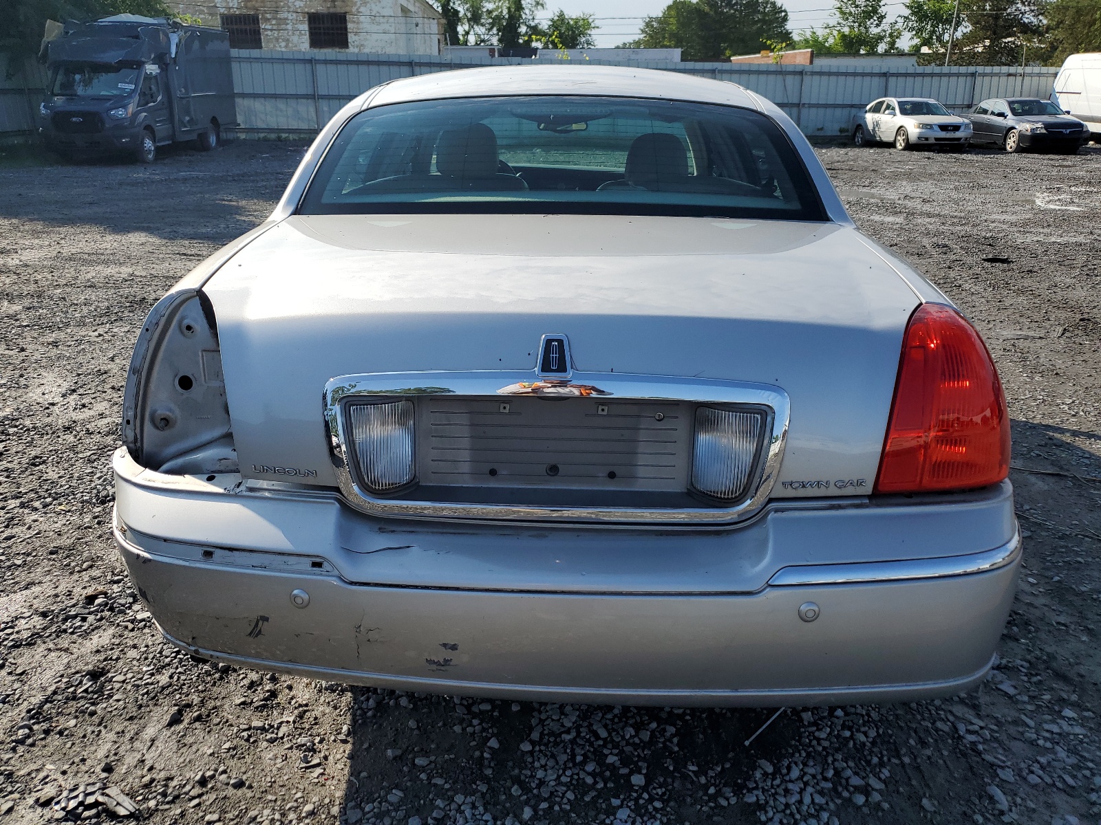 1LNHM81W13Y656038 2003 Lincoln Town Car Executive