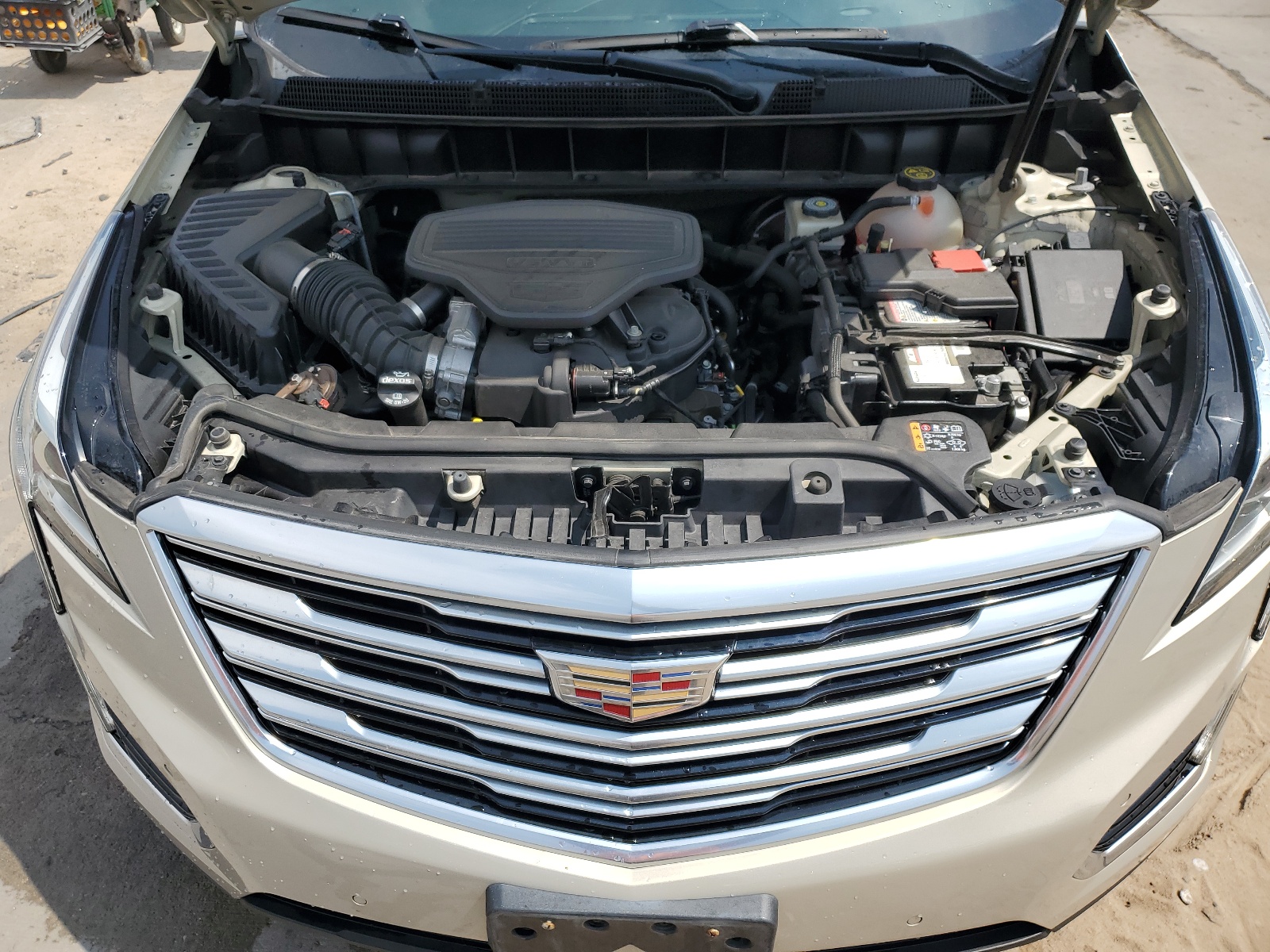 1GYKNDRS9HZ208255 2017 Cadillac Xt5 Luxury