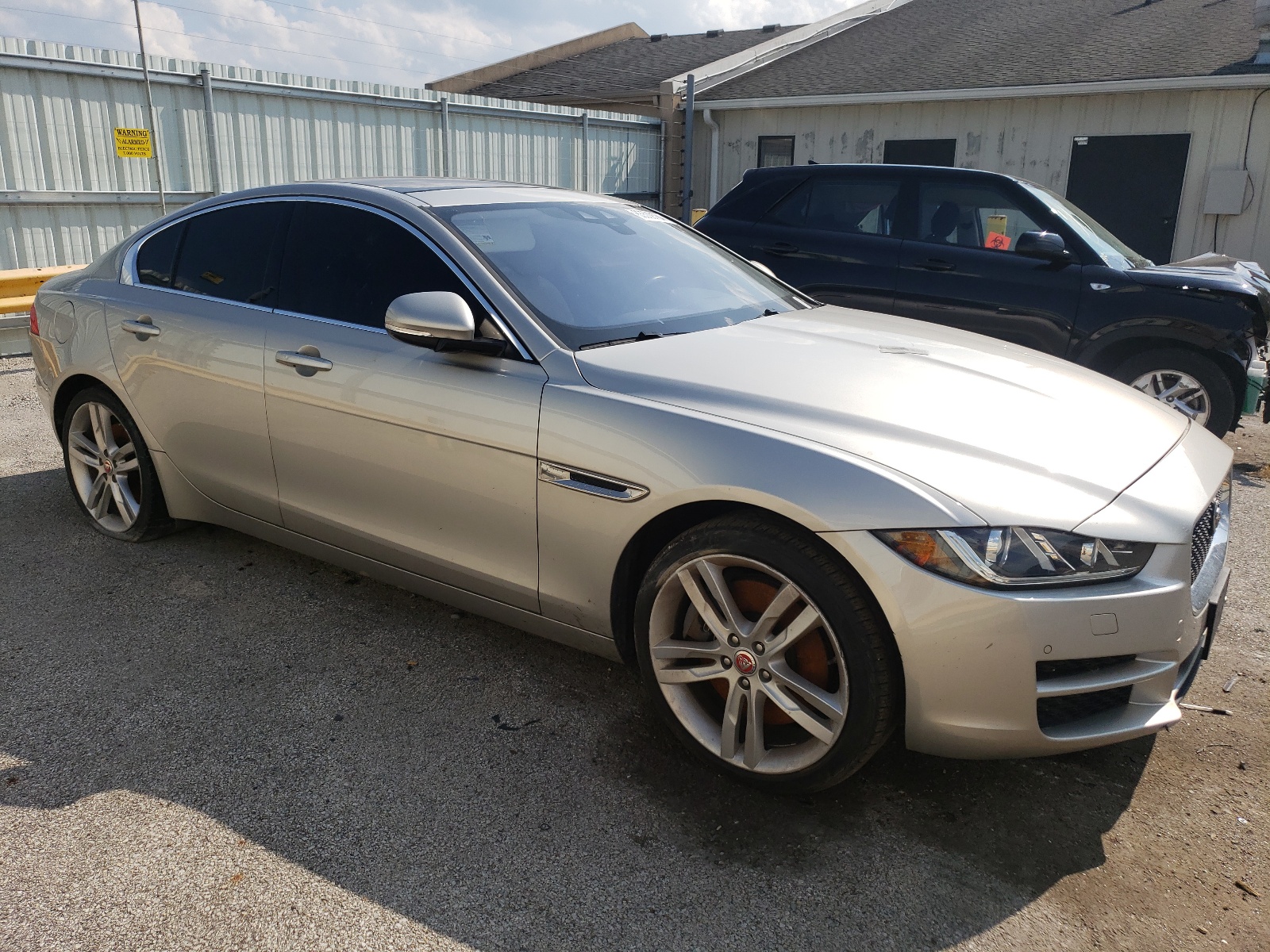 2017 Jaguar Xe Prestige vin: SAJAK4BV9HA957300