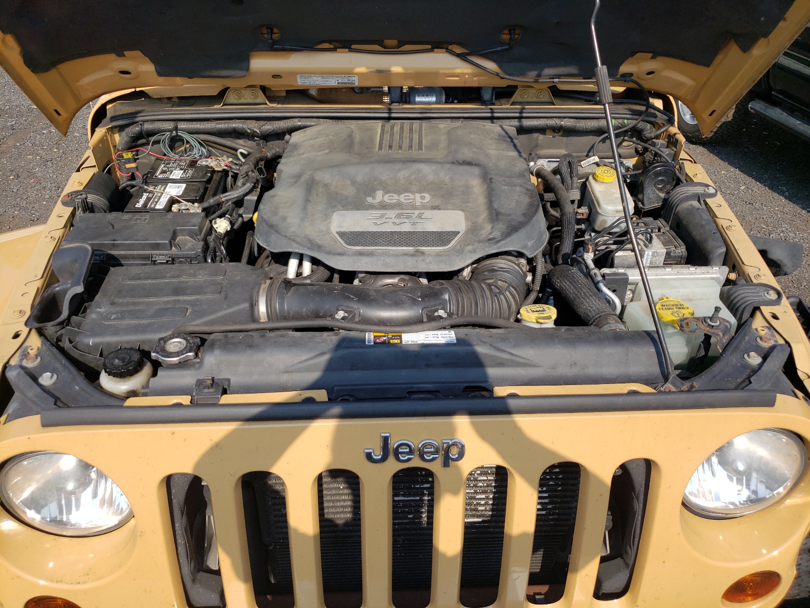 2013 Jeep Wrangler Unlimited Sahara vin: 1C4BJWEG8DL666459