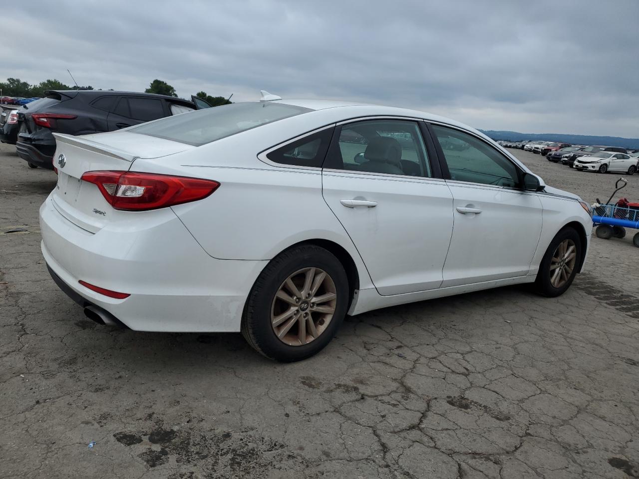 2015 Hyundai Sonata Se VIN: 5NPE24AFXFH253378 Lot: 65170014