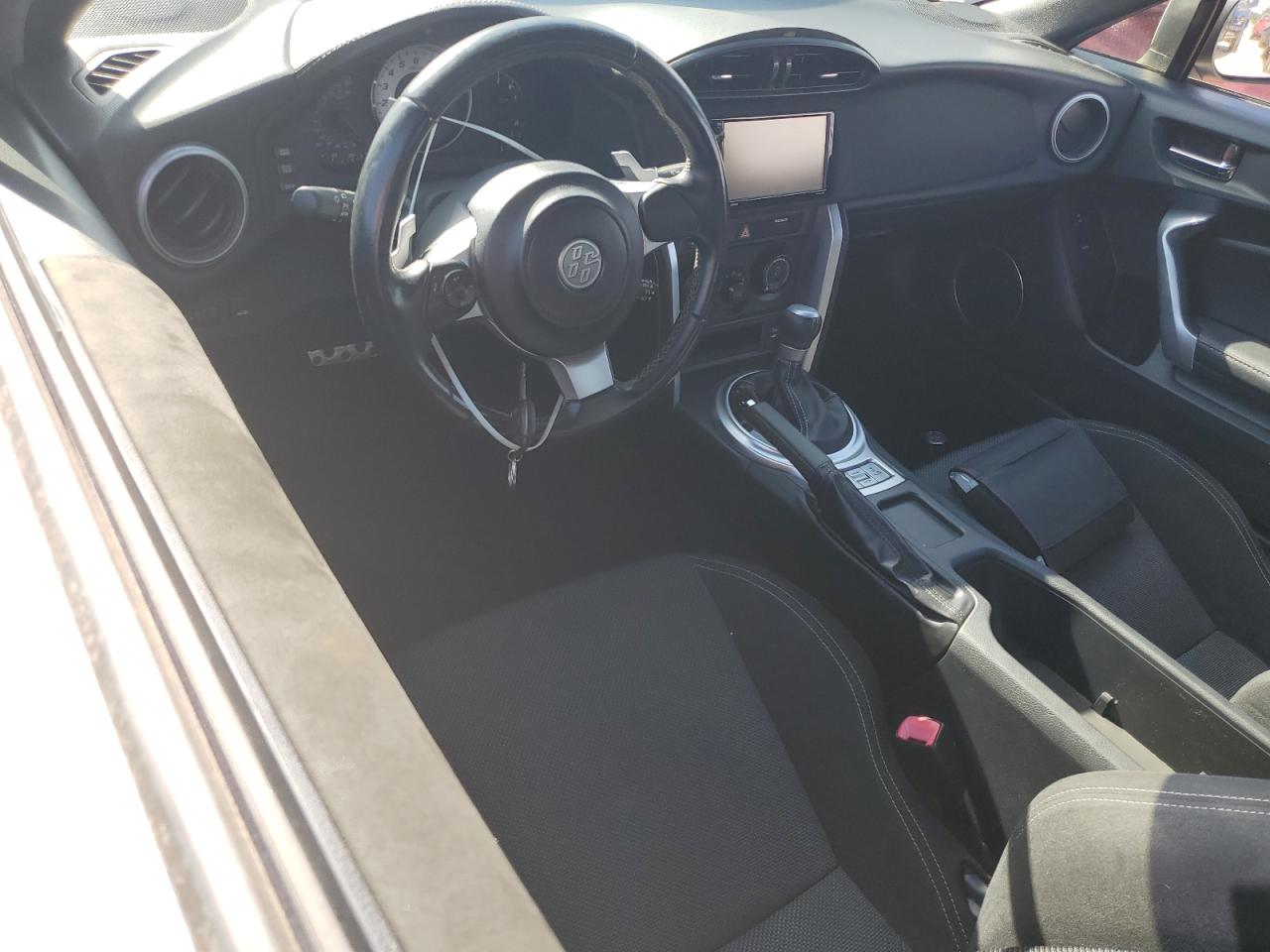 2017 Toyota 86 Base VIN: JF1ZNAA13H8705478 Lot: 61643444