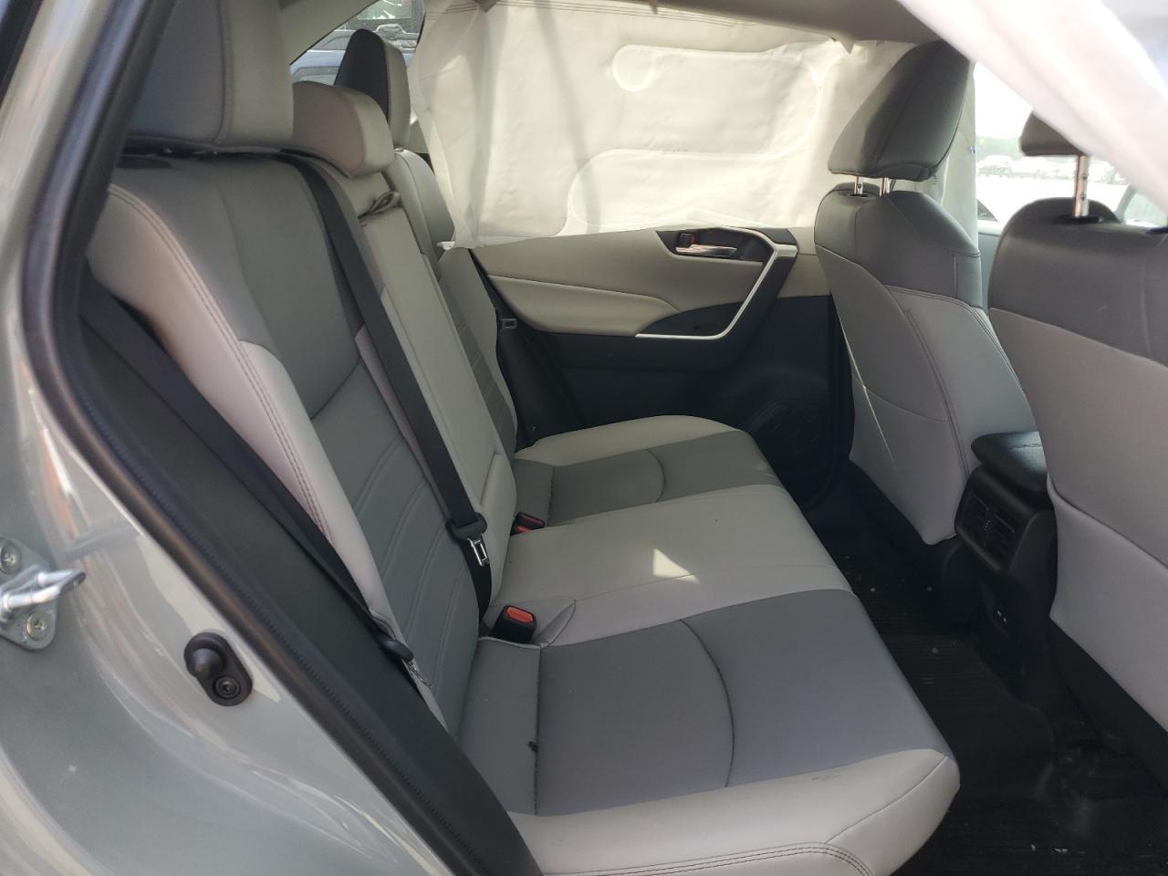 2021 Toyota Rav4 Xle Premium VIN: 2T3B6RFV2MW017351 Lot: 62930054