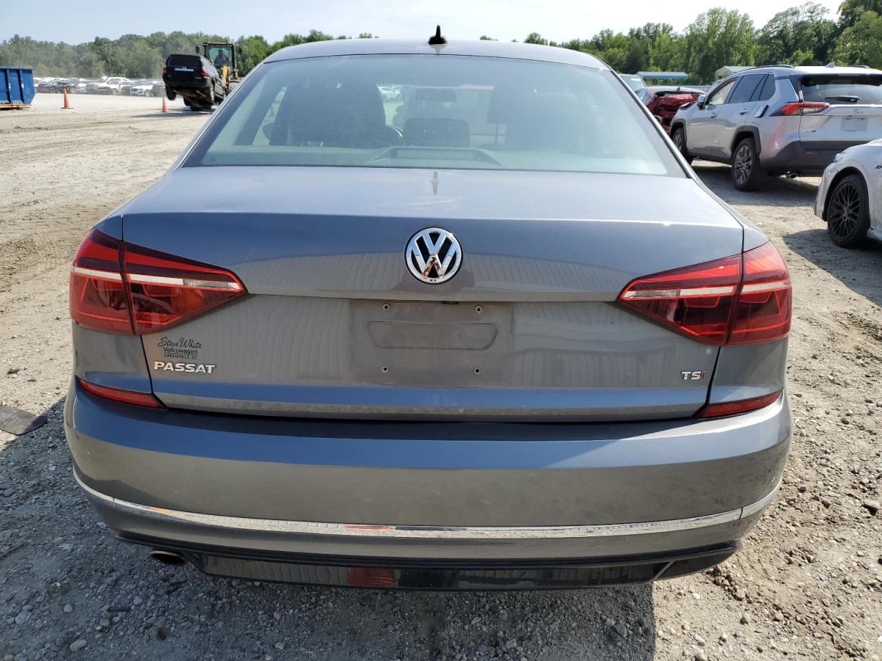 2018 Volkswagen Passat S VIN: 1VWAA7A30JC032737 Lot: 61687784