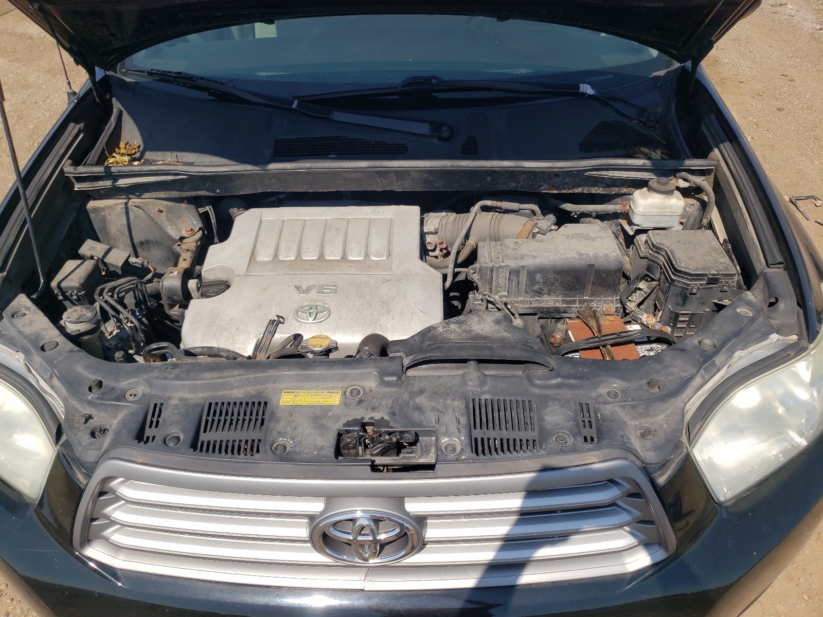 5TDBK3EH3AS005050 2010 Toyota Highlander