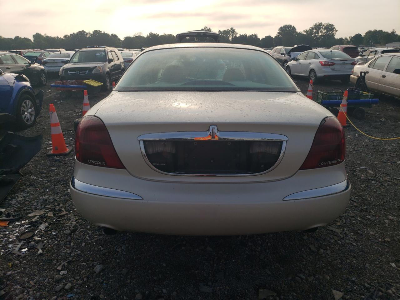 2000 Lincoln Continental VIN: 1LNHM97V5YY806759 Lot: 64860664