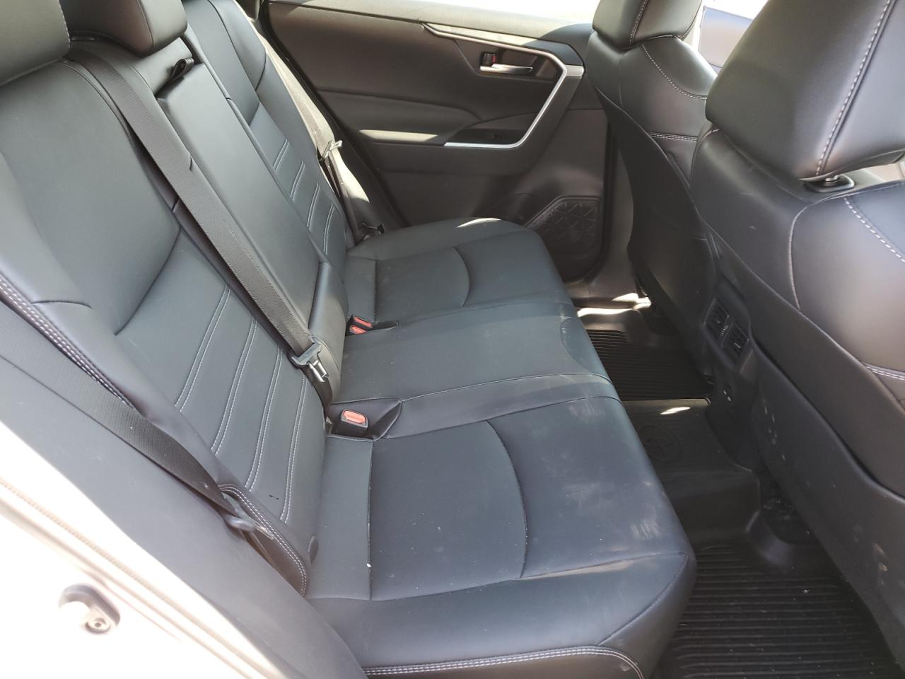 2022 Toyota Rav4 Xle Premium VIN: 2T3A1RFV2NW312137 Lot: 62176914