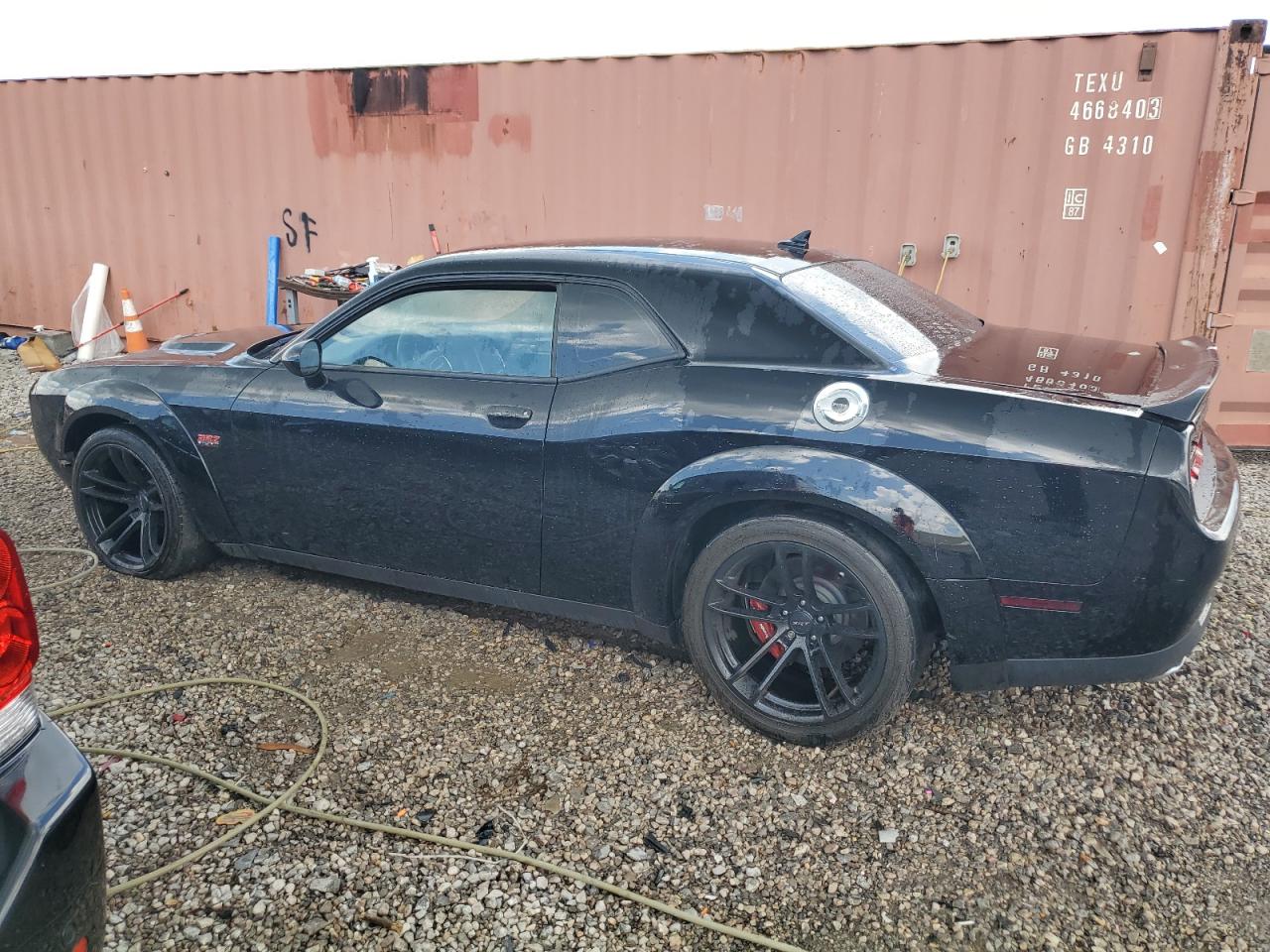 2C3CDZFJ8GH168498 2016 DODGE CHALLENGER - Image 2