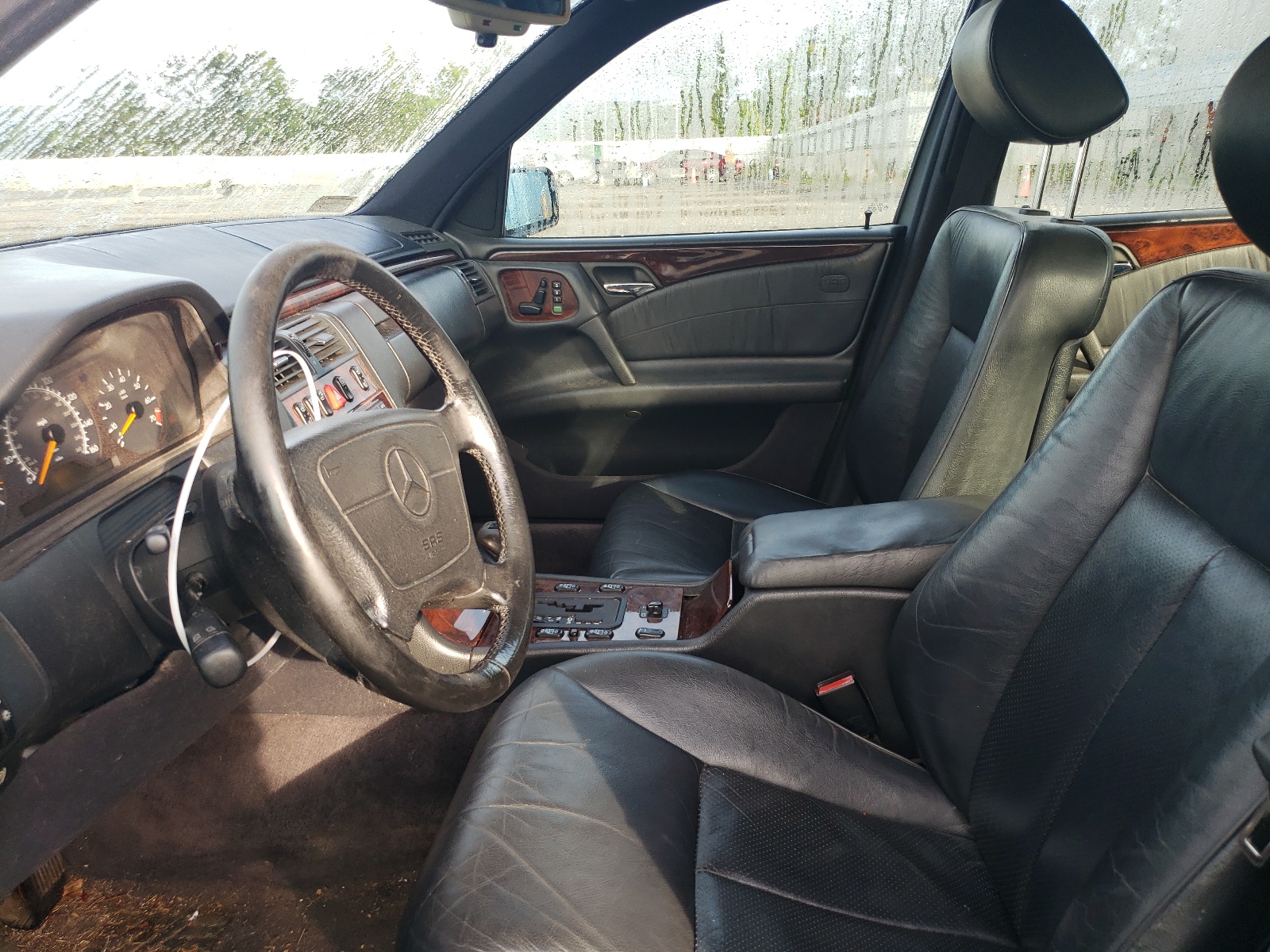 WDBJF55FXVA311139 1997 Mercedes-Benz E 320