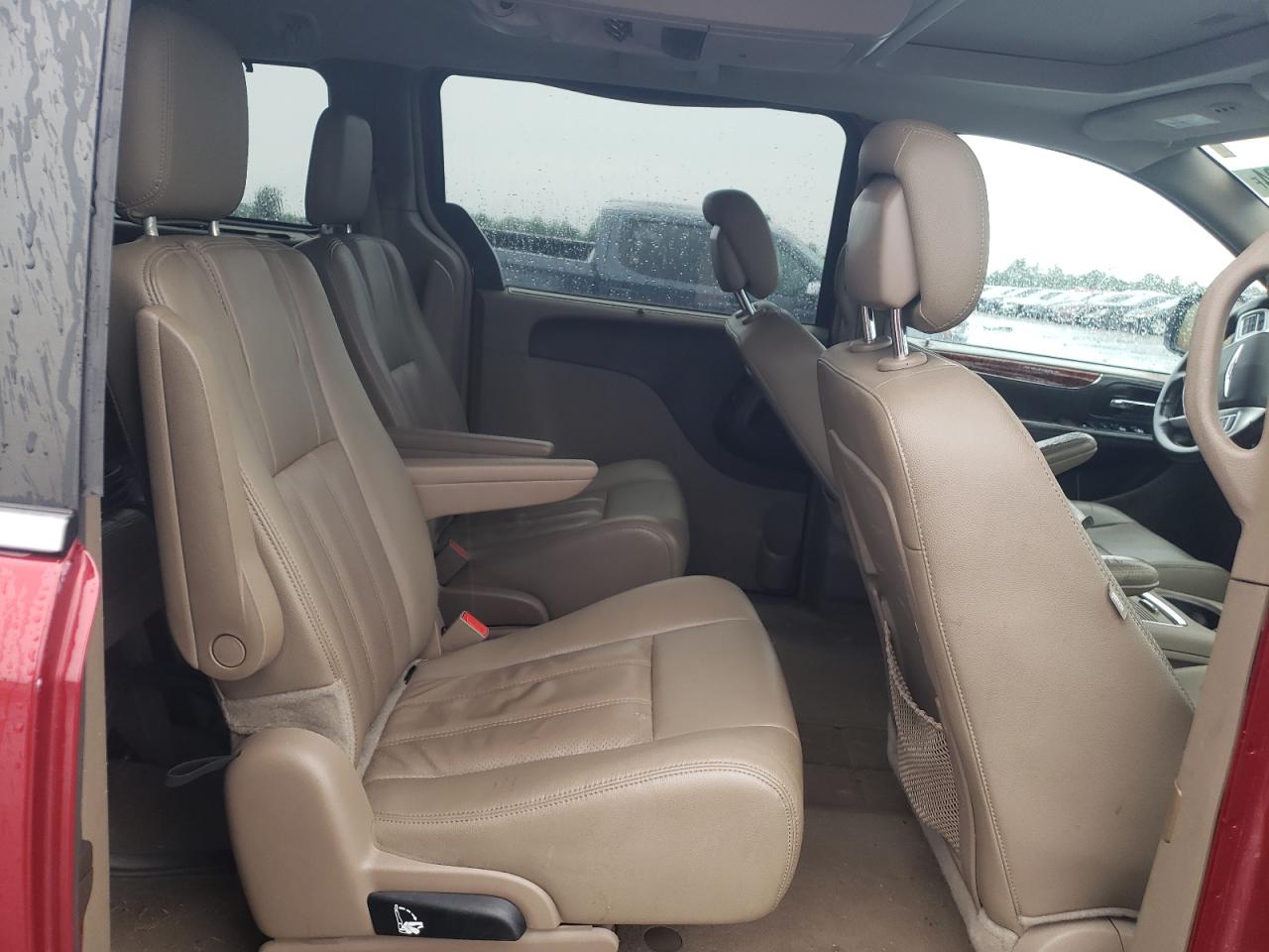 2016 Chrysler Town & Country Touring L VIN: 2C4RC1CG3GR303707 Lot: 64461694