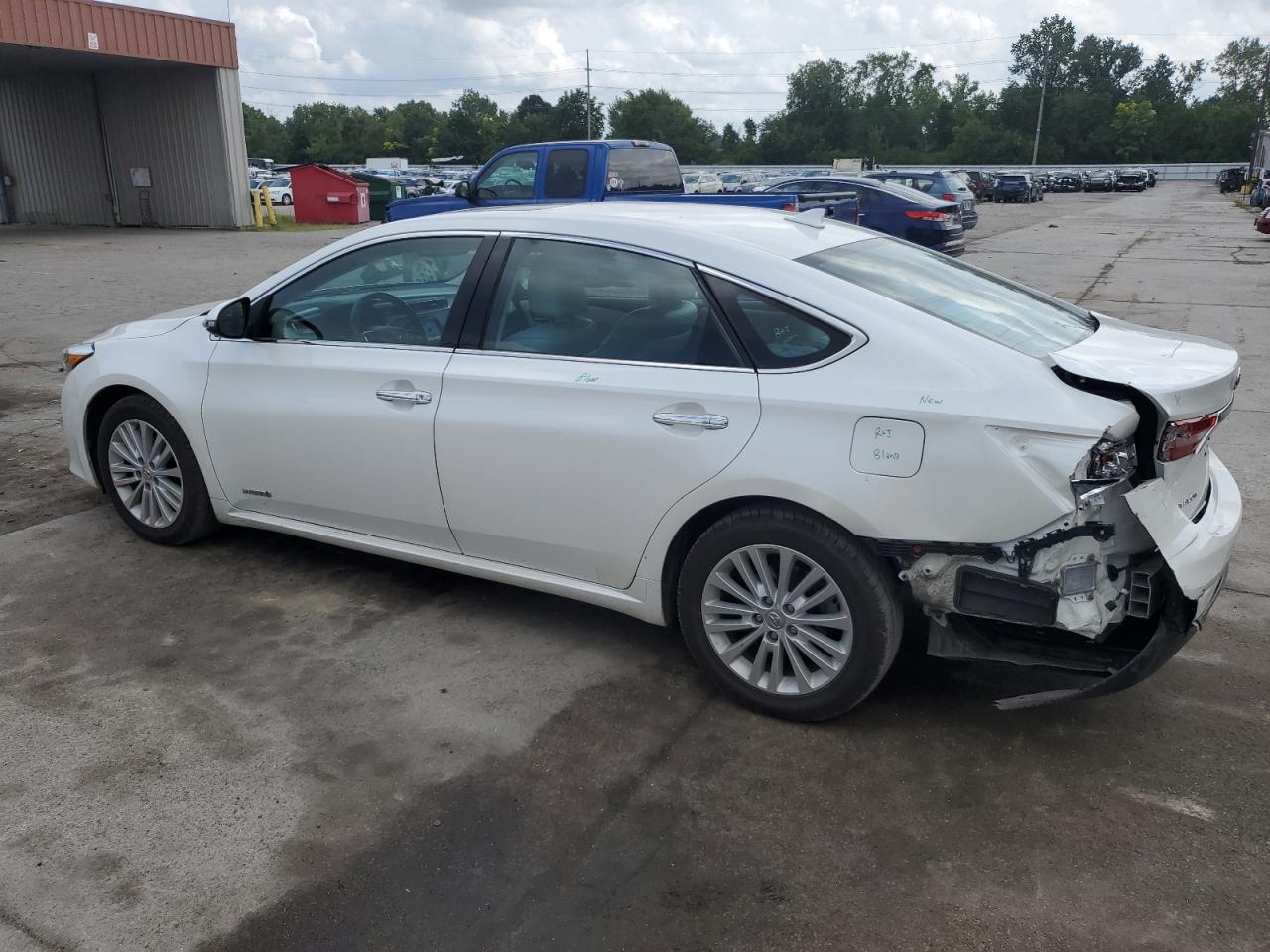 4T1BD1EB0FU040802 2015 TOYOTA AVALON - Image 2