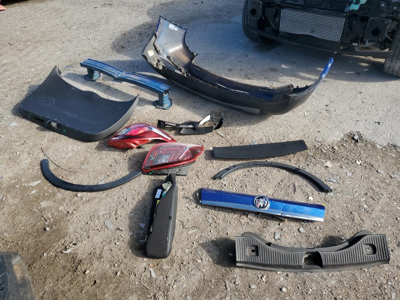 2018 Buick Encore Preferred VIN: KL4CJASB4JB607856 Lot: 63484504