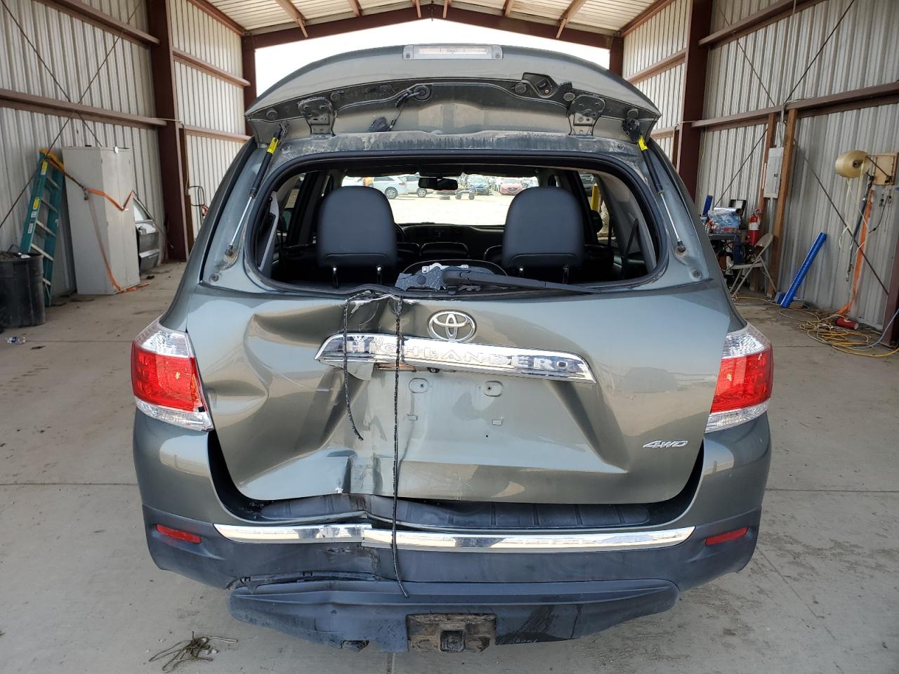 2011 Toyota Highlander Base VIN: 5TDBK3EH5BS076235 Lot: 63700704