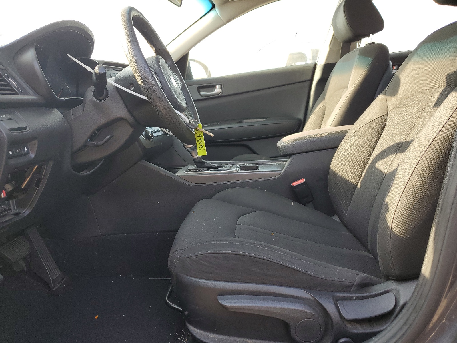 5XXGT4L39HG136057 2017 Kia Optima Lx